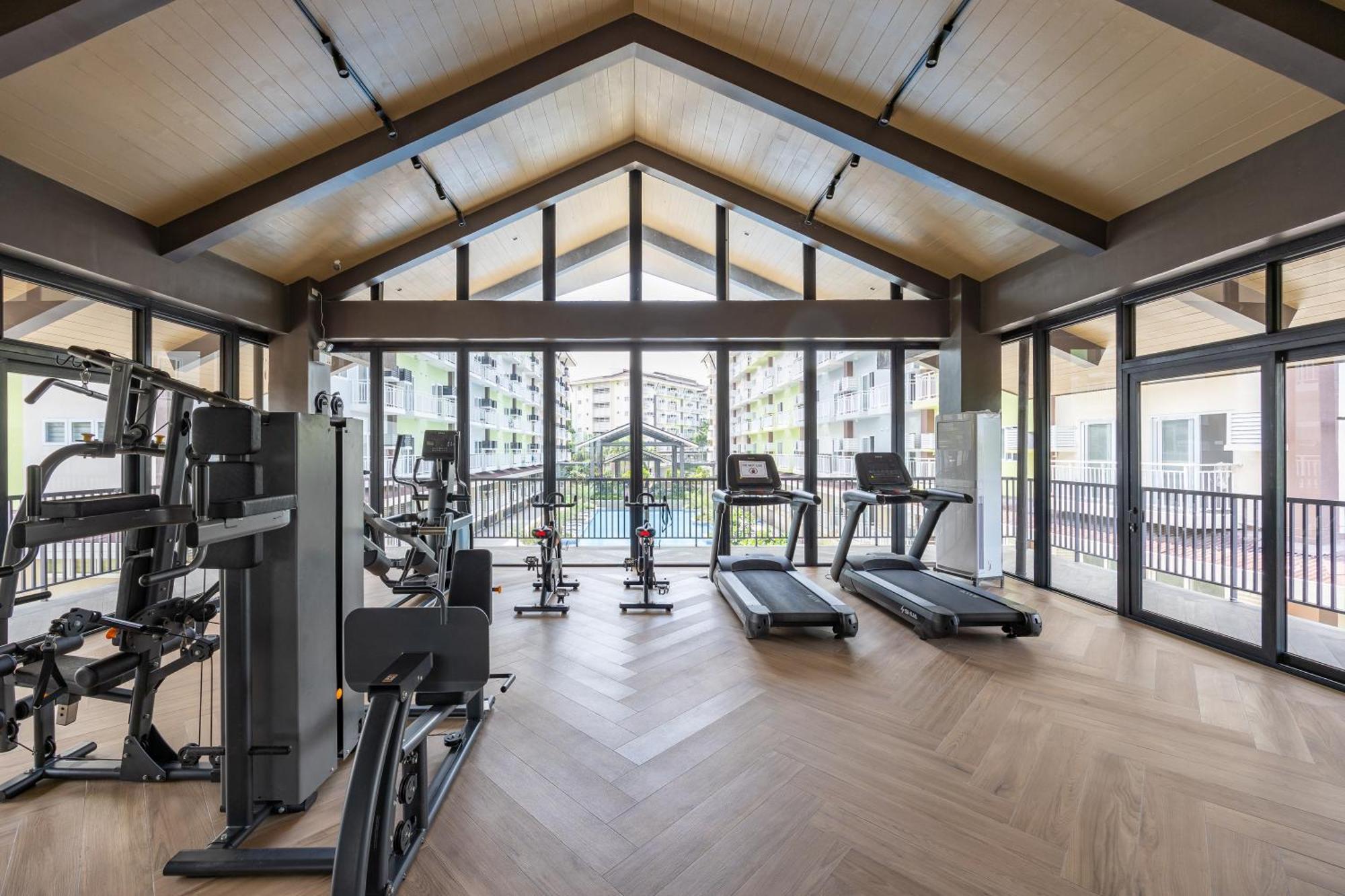 732 Express Condotel, 3 Minutes To Airport, With Gym & Pool Fast Wi-Fi, Free Netflix Μακτάν Εξωτερικό φωτογραφία